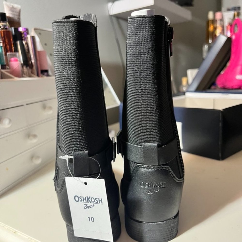 OshKosh B'gosh Black Boots - Toddler Size 10